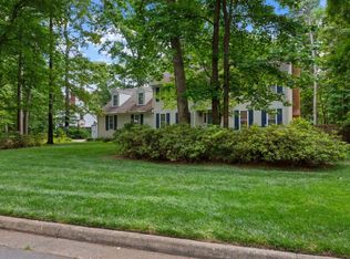 820 Coverdale Ln, Virginia Beach, VA 23452