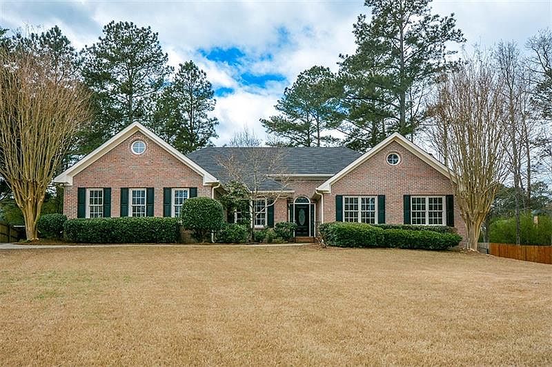 1st image of 225 Ivy Creek Dr