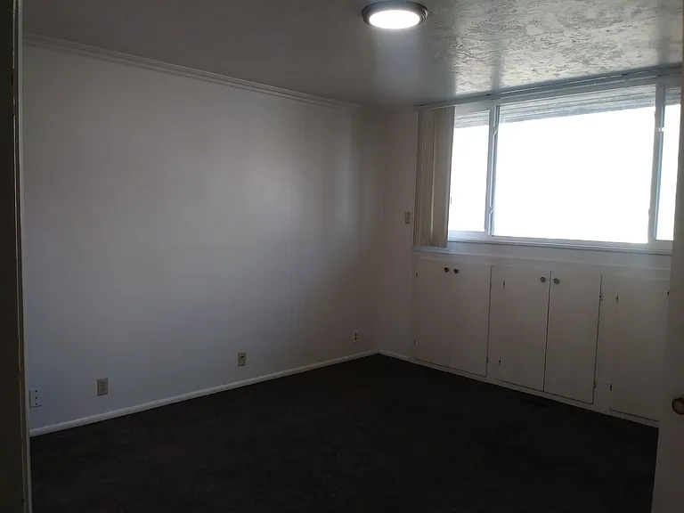 2734 N Edgewood Dr — Photo 9