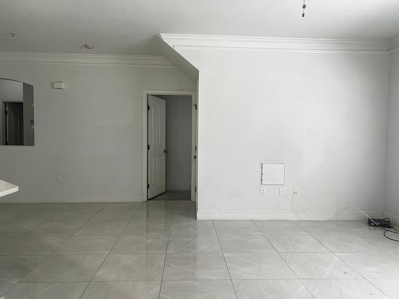 5th image of 12914 Penn Station Ct APT 102