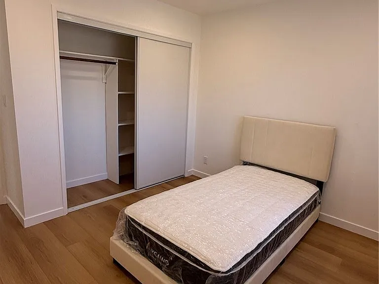 1137 N Maryland Ave #5 — Photo 21