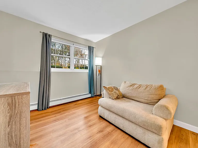 70 Farrwood Ave #7 — Photo 10
