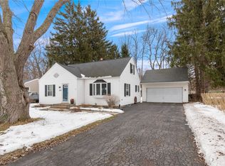 544 Glenview Ct, Webster, NY 14580