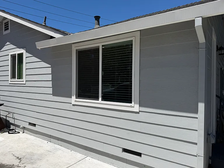 301 Lincoln St — Photo 1
