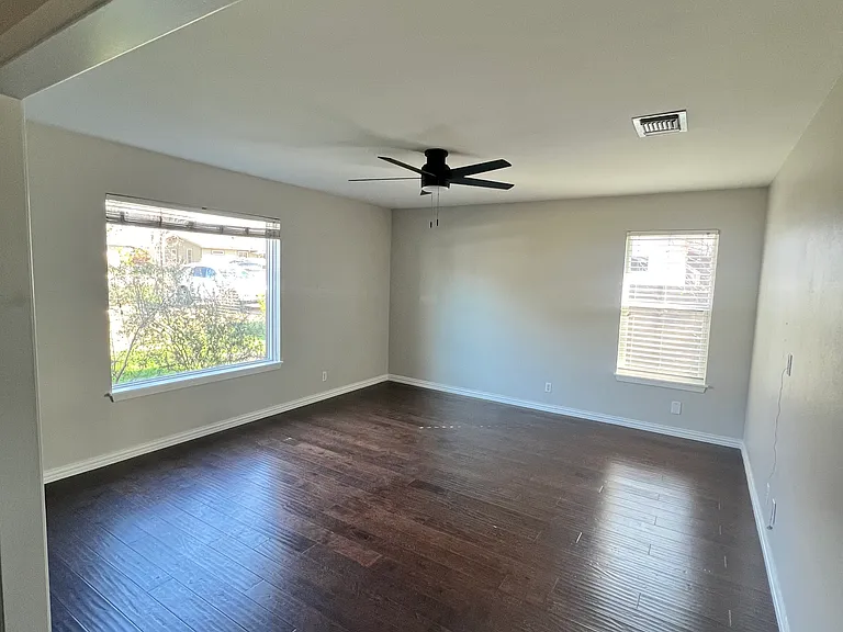 1205 Arden Dr — Photo 5
