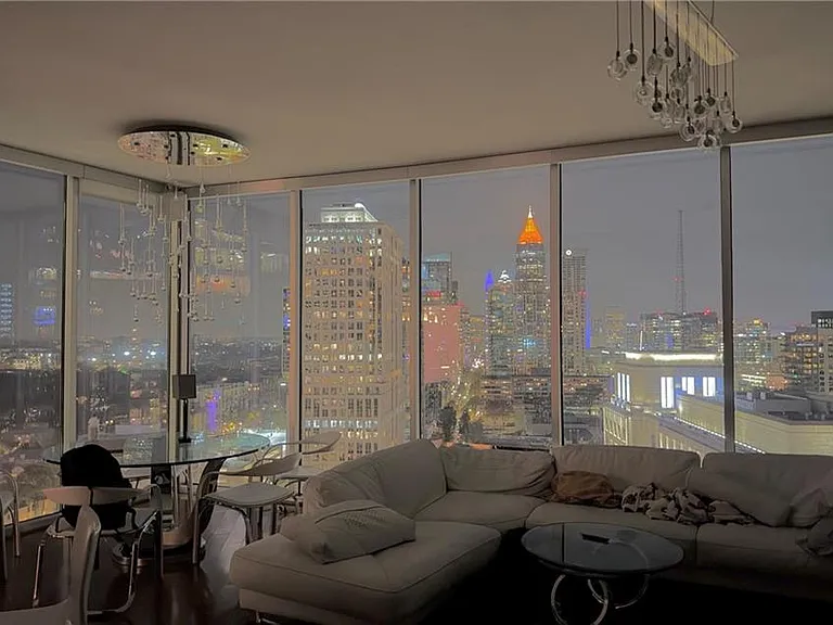 1080 Peachtree St NE #2110 — Photo 5