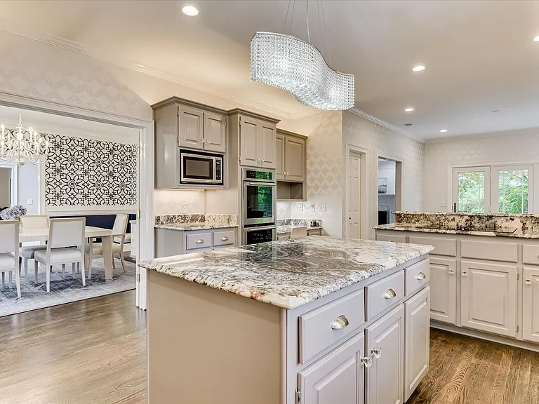126 Dewberry Ln — Photo 13