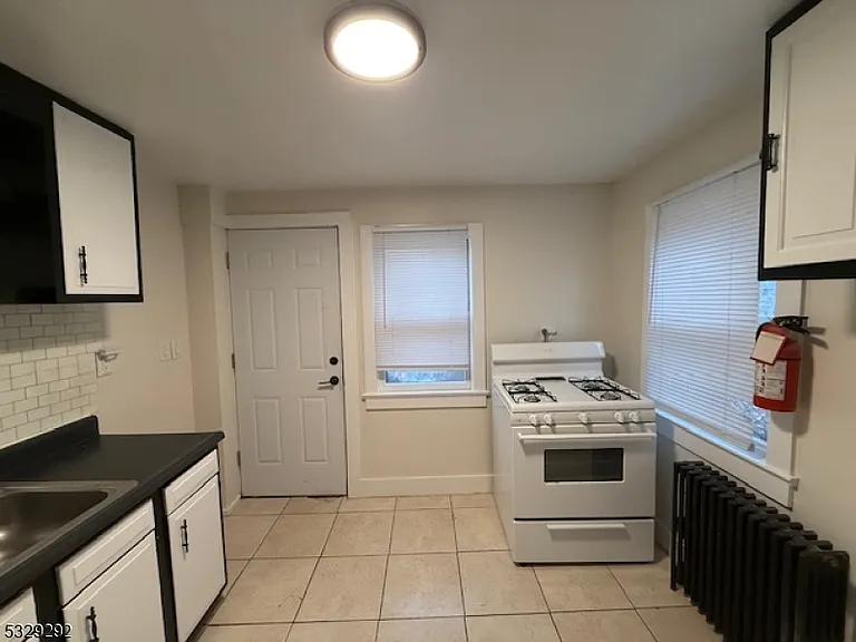 125 Hampton Hse Road Rte #206 — Photo 2
