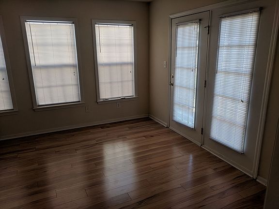 4th image of 126 Portofino Ln SW