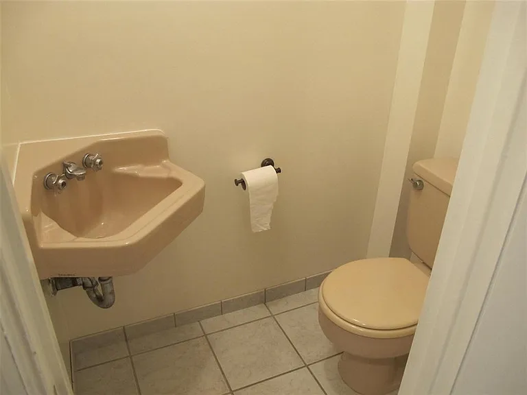 6525 Orono Ct — Photo 5