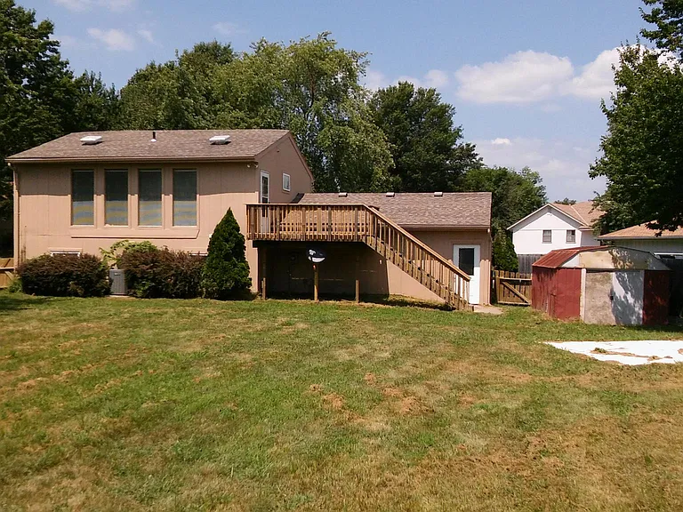 1509 La Chateau Dr — Photo 3