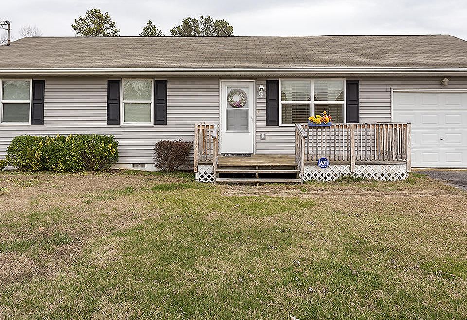 1st image of 240 Ayers Dr NE #23