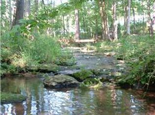 1720 Garrett Rd, Charlotte, TN 37036