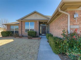 18024 Cerrado Cir, Edmond, OK 73012