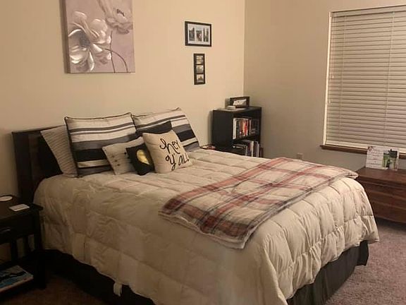 2nd image of 5192 Sassafras Dr #303