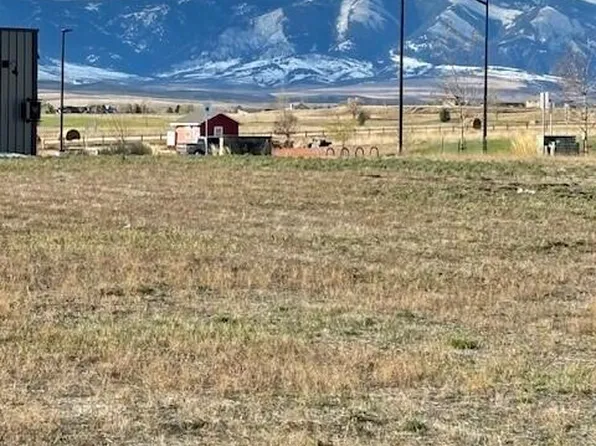 Mydland Rd, Sheridan, WY 82801