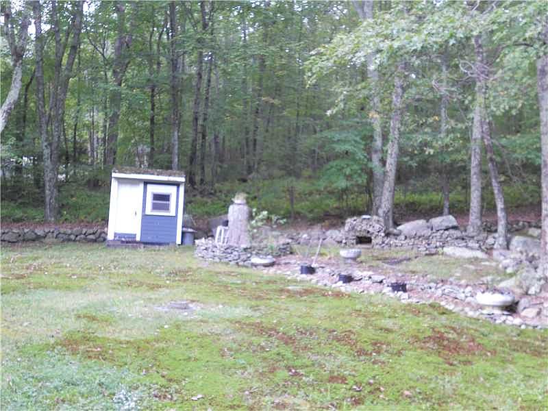 2nd image of 89 Gold Mine Rd