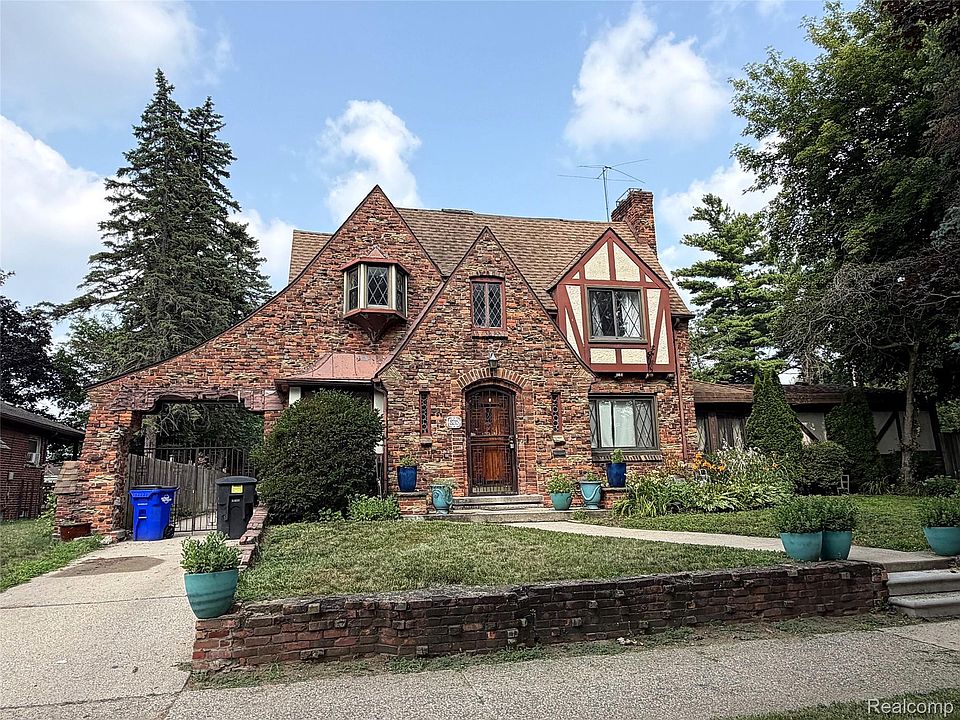 1st image of 8215 Bramell