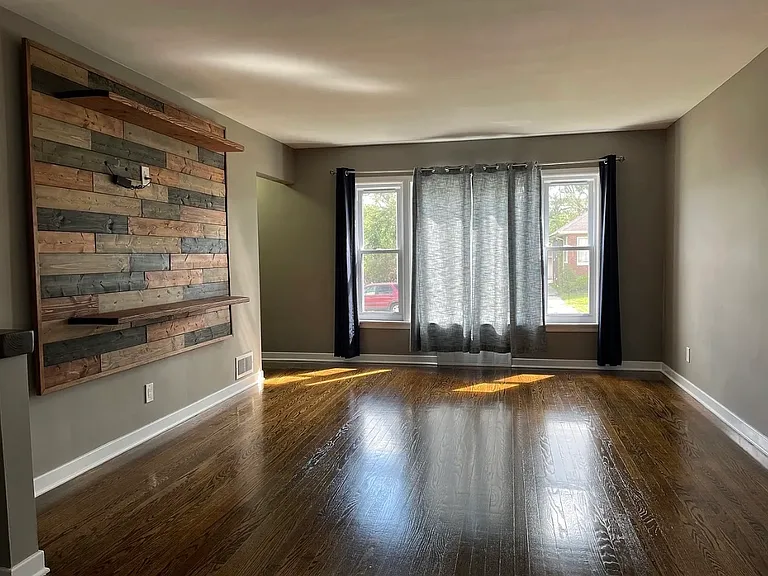 644 Freeland Ave — Photo 7