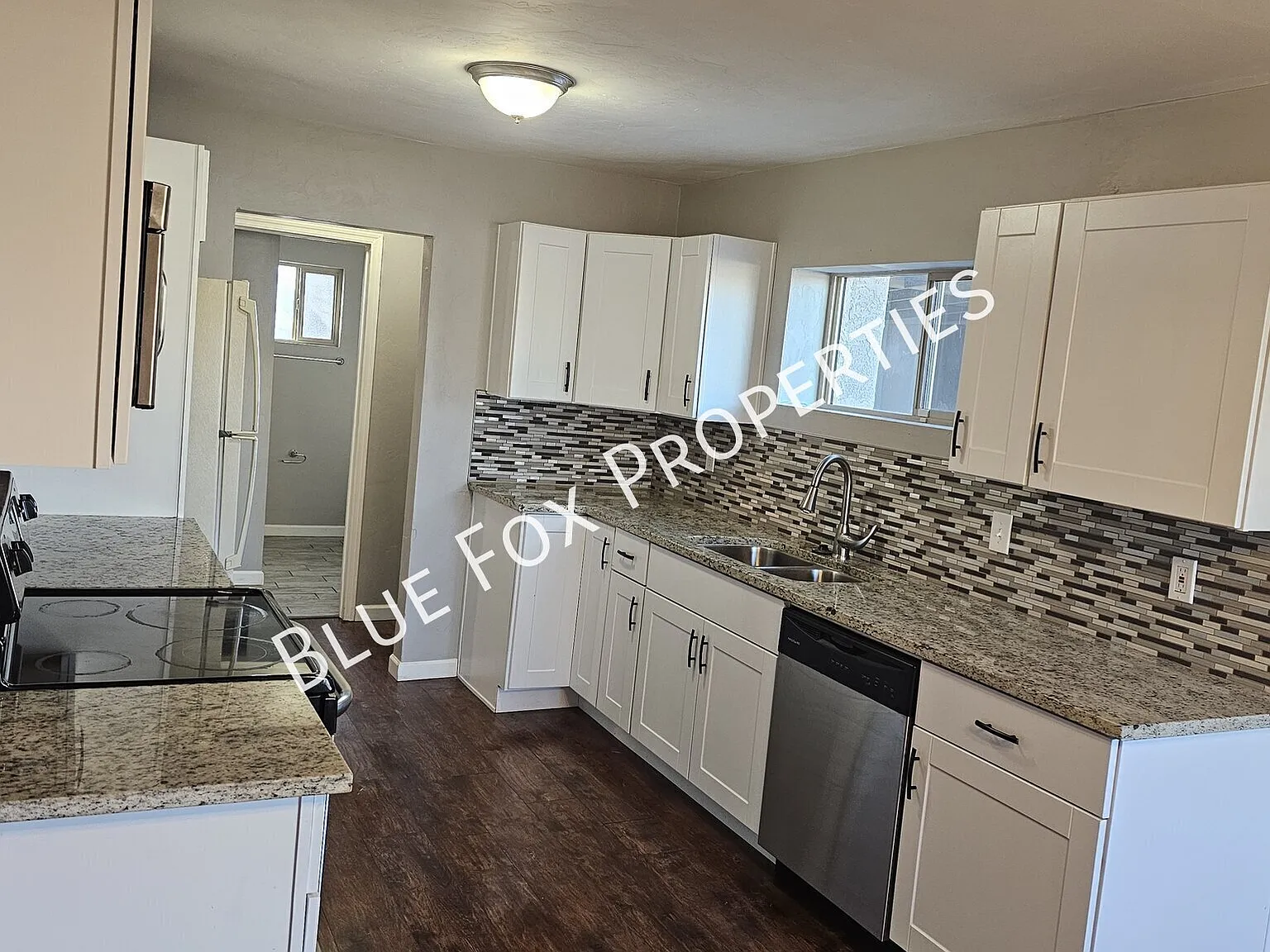 3bd, 2ba Corner Lot, Centrally Located — Photo 2
