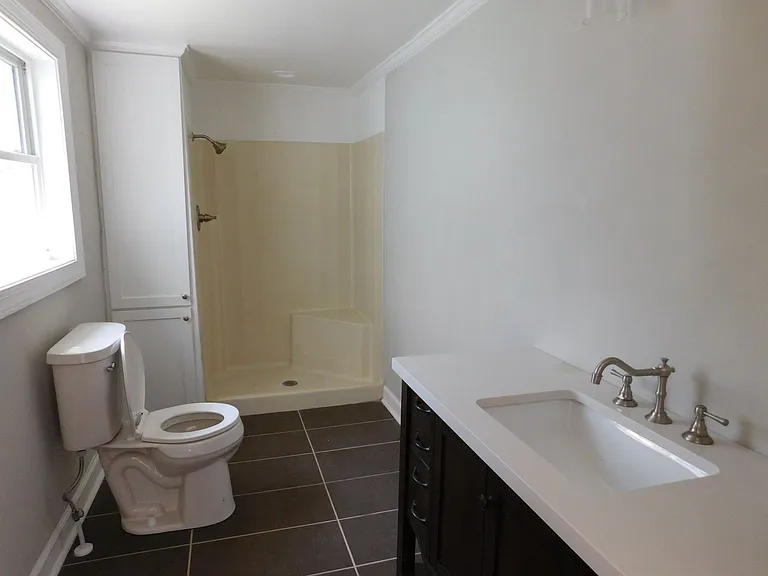 304 Avenue A — Photo 29