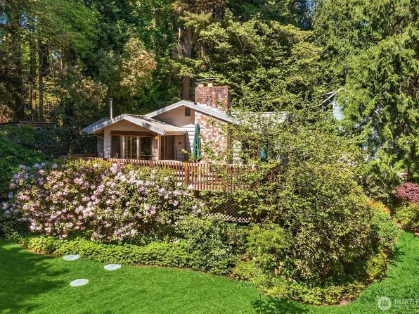 10218 SW Tillicum Lane, Vashon, WA 98070