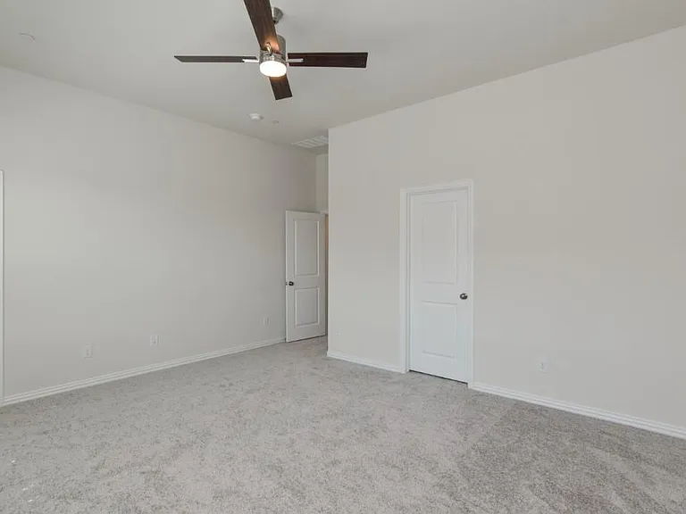 2805 Jacaranda Dr — Photo 9