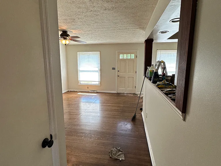 1246 Alexandria Dr #B — Photo 5