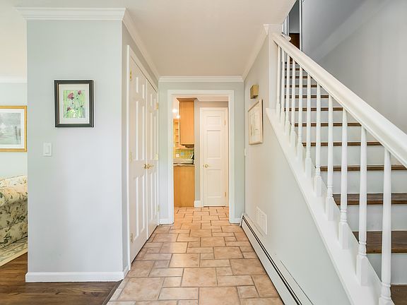 4 Wooster Heights Drive