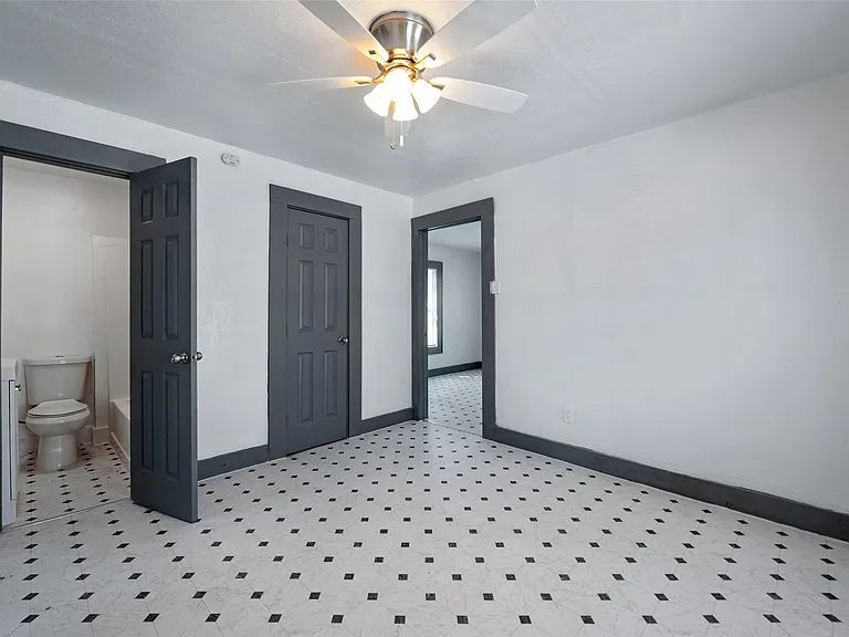 2217 Stevens St — Photo 11