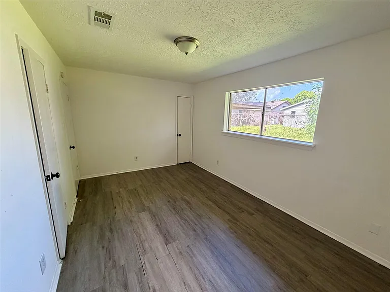 12818 Segrest Dr — Photo 11