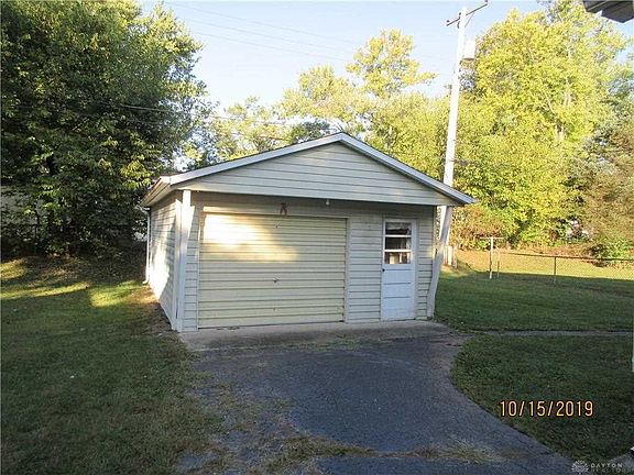 3rd image of 206 Nelson St