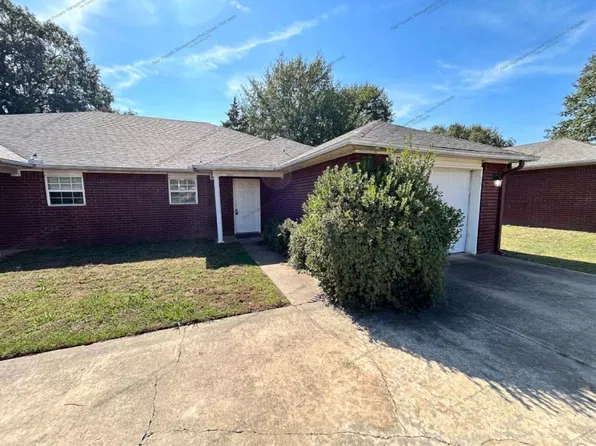 203 H St, Barling, AR 72923