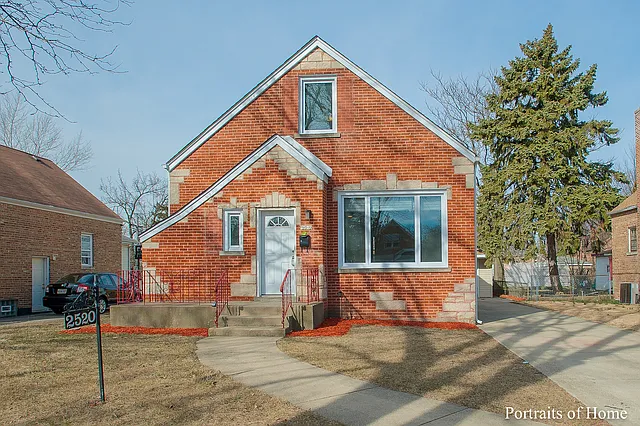 2520 S 14th Ave photo 1