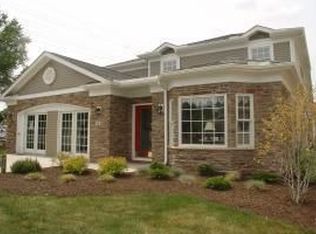 23 Bristol Ln, Rocky River, OH