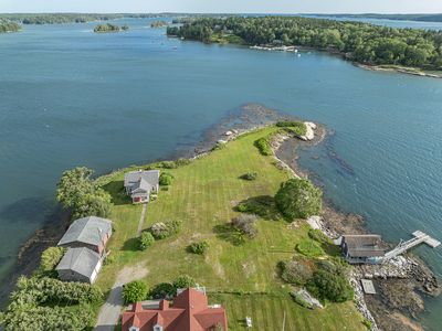 122 & 123 Isle of Springs Road, Boothbay, ME, 04537