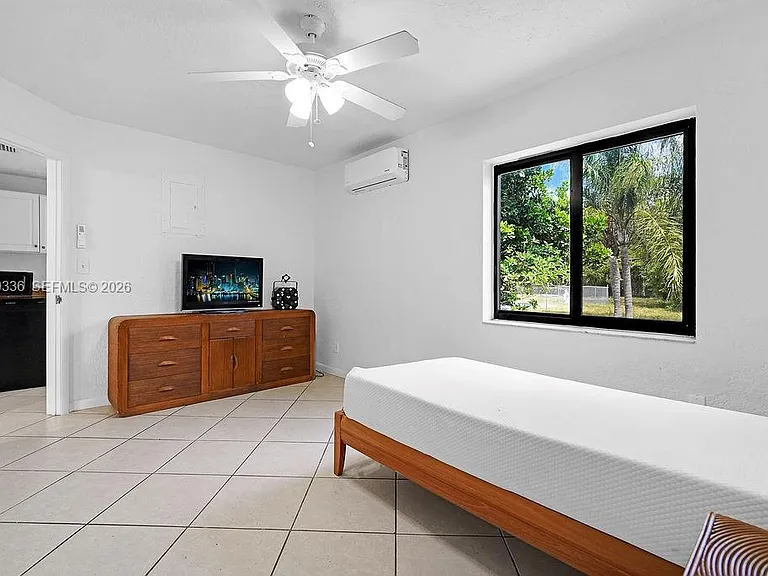 2415 Pierce St #- — Photo 44