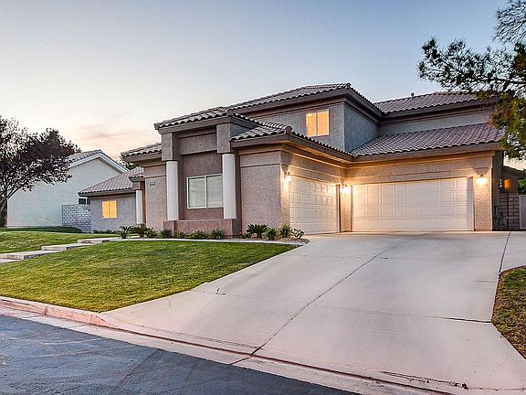 3rd image of 9920 Robin Oaks Dr