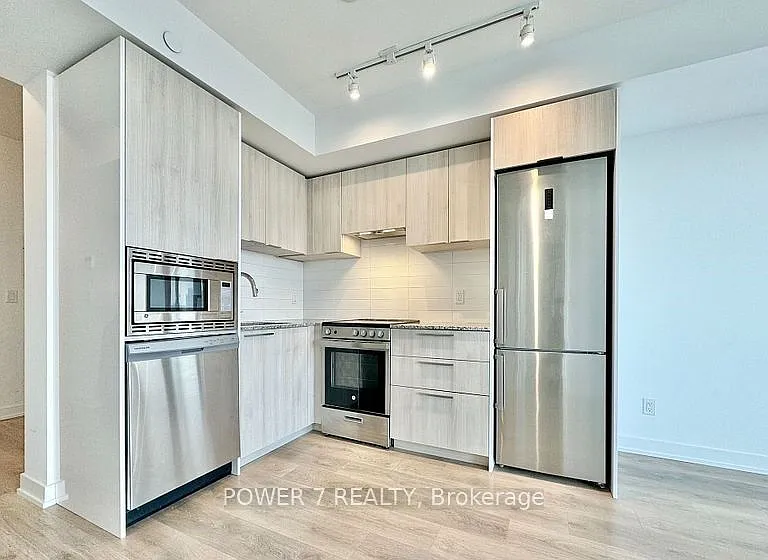 501 Yonge St #3808 — Photo 3