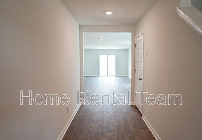 110 Painted Lady Loop — Photo 6