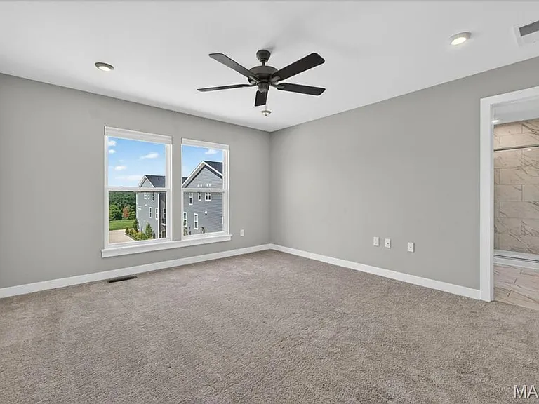 8933 Eager Rd — Photo 16