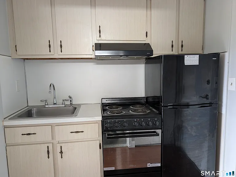 25 Ellsworth St #13 — Photo 8