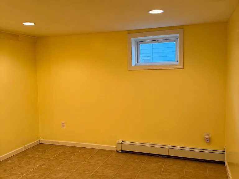243 Donaldson Ave — Photo 20