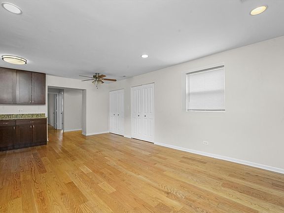 4th image of 1911 W Chicago Ave #2R