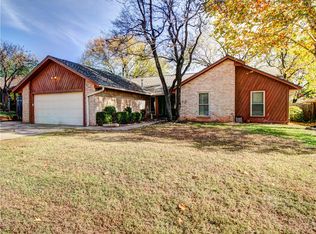 2504 Valley Brook Dr, Edmond, OK 73034