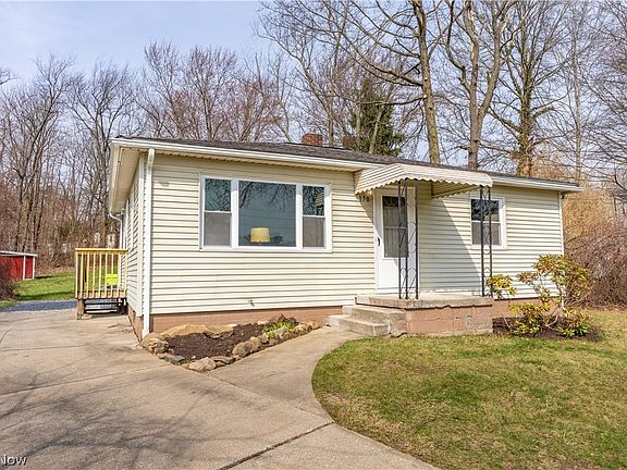 2nd image of 170 S Thomas Rd