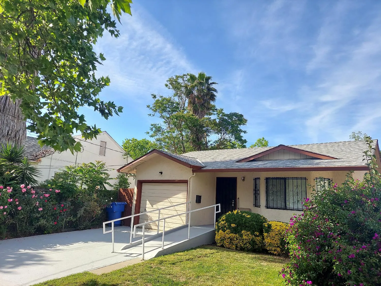 4 bed, 1441 sqft, $950 — Photo 2
