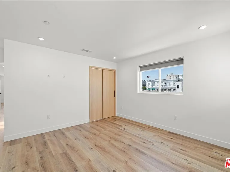 839 N McCadden Pl #B — Photo 11