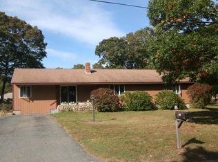 199 Beth Ln, Hyannis, MA 02601