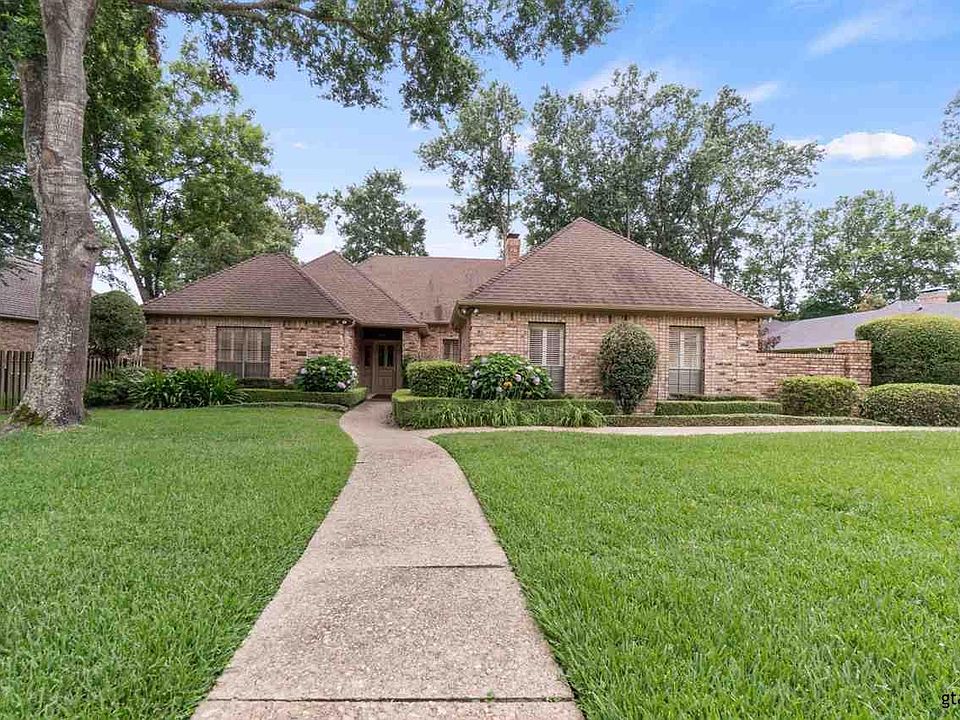 1st image of 1404 Woodlands Dr
